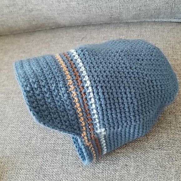 ⭐HOST PICK! ⭐ NWOT Crochet Hat & Booties - Picture 2 of 7